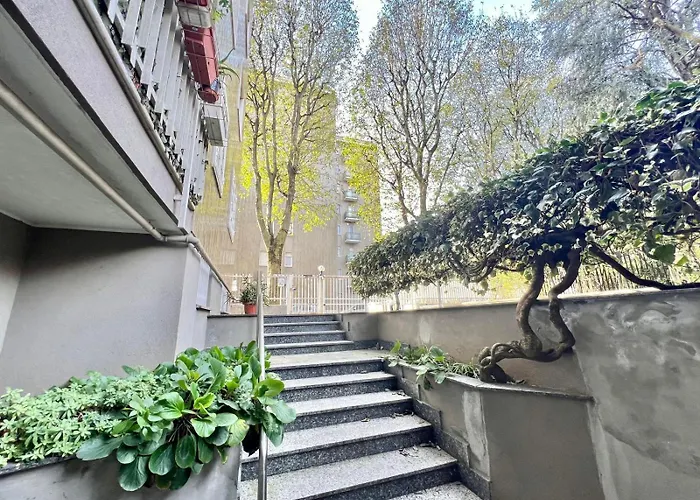 Abruzzi Home S&S, Graziosa, Accanto Metropolitana Verde Cologno Sud M2, Con Parcheggio Gratuito In Strada